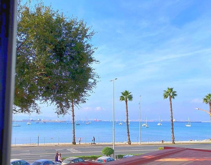 Practico Apartamento A 5 Min Andando De Gibraltar Y El Centro, Frente Al Mar La Línea de la Concepción Eksteriør bilde