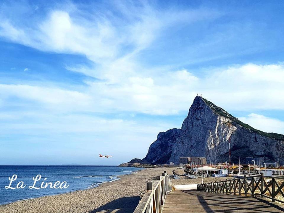 Practico Apartamento A 5 Min Andando De Gibraltar Y El Centro, Frente Al Mar La Línea de la Concepción Eksteriør bilde